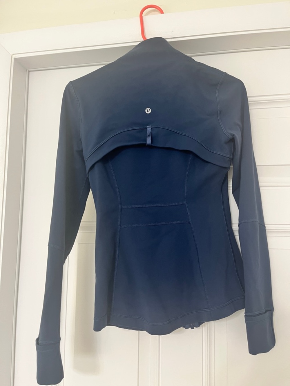 Lululemon Define blue jacket size 6 - Picture 2 of 3